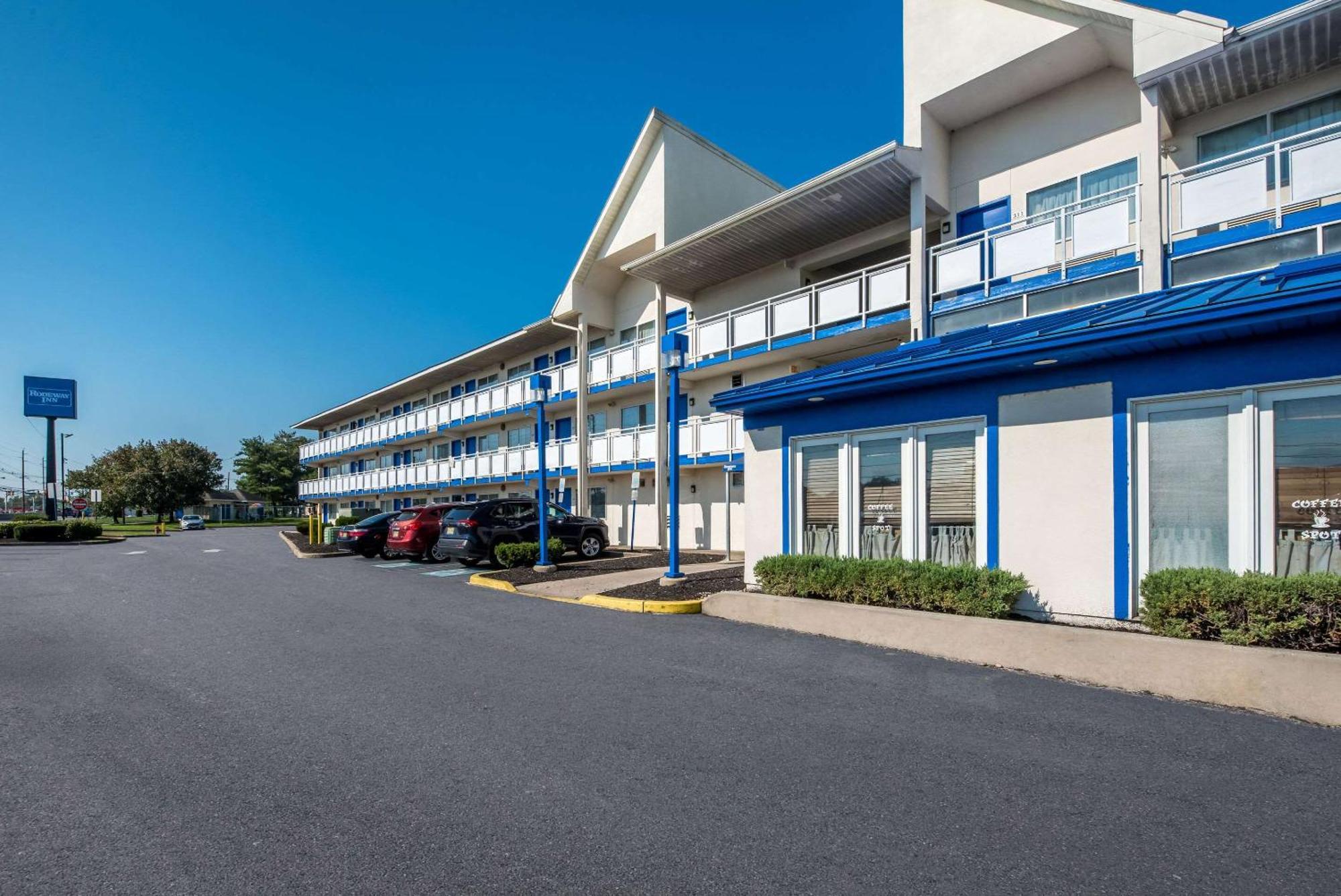 Rodeway Inn Brooklawn Экстерьер фото